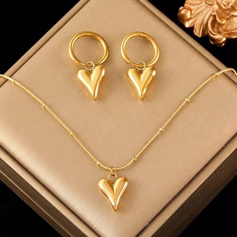 Golden Sculpted Heart Jewellery Set